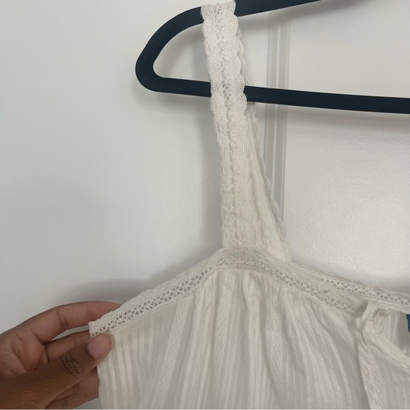 Old Navy Sleeveless Textured Dobby Top NWOT - Picture 6 of 8